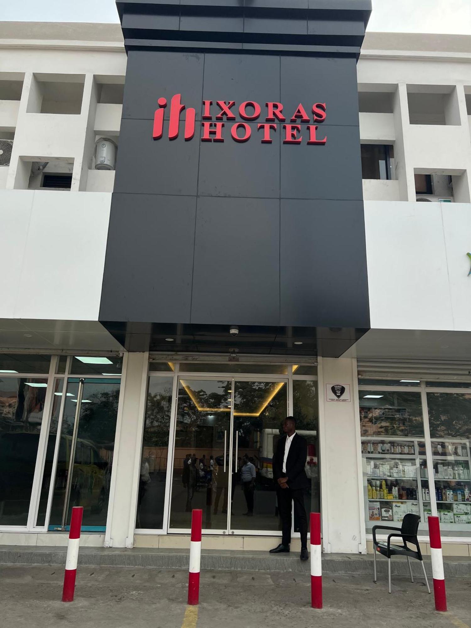 Ixoras Hotel Victoire Kinshasa Extérieur photo